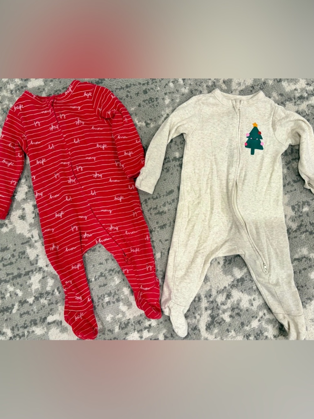 Old Navy Holiday Red & Heather Gray Baby Footed Pajamas (2-Pack) Christmas PJs